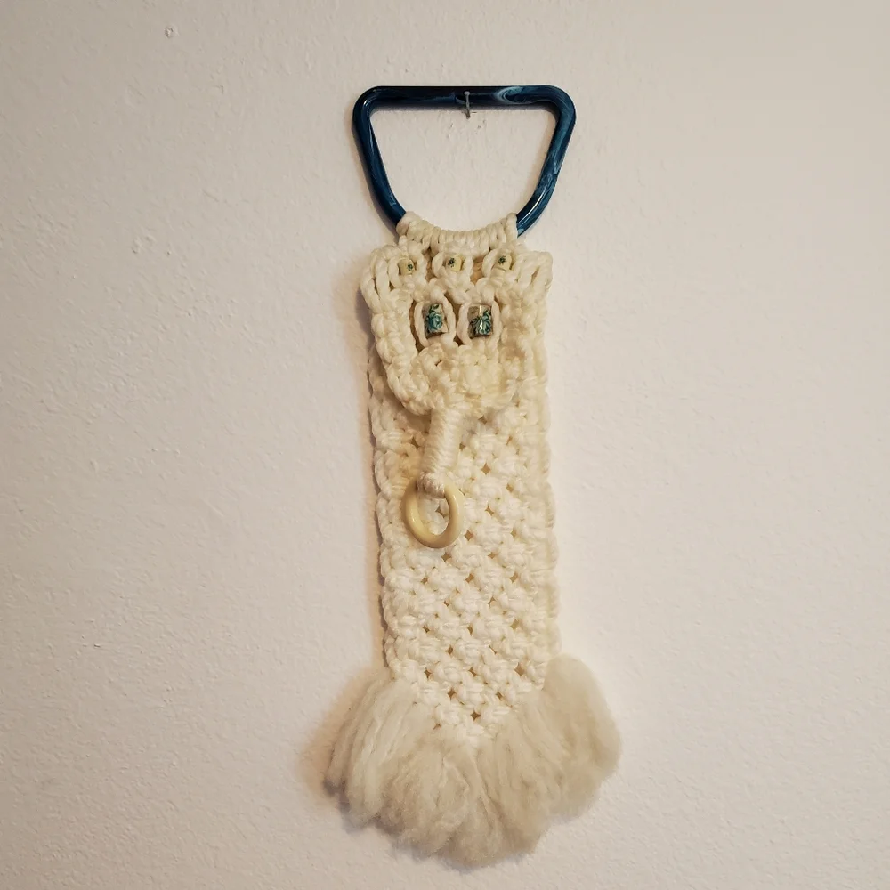 Vintage Wall Hanging Macrame W/ Blue Rose Beaded Towel Holder Decor Ivory Cream